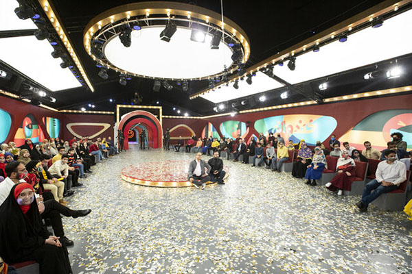 شما هم به جشن تولد محمد بحرانی دعوت هستید | یک روز با خندوانه در یک گزارش خوب 62113725.jpg