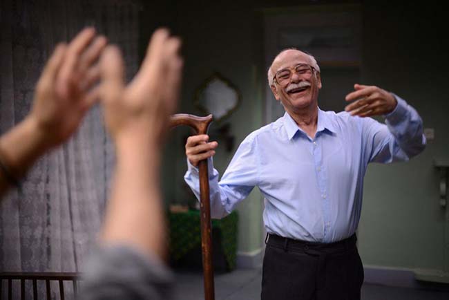 نقد فیلم "بنفشه آفریقایی"ساخته "مونا زندی" / همه چیز جای خودش African Violet 2019 (1).jpg