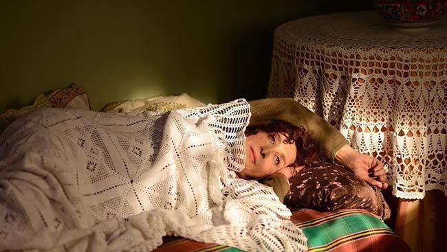 نقد فیلم "بنفشه آفریقایی"ساخته "مونا زندی" / همه چیز جای خودش African Violet 2019 (3).jpg