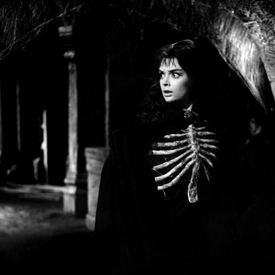 Barbara_Steele_as_Katia_Vajda_Princess_Asa_Vajda.jpg