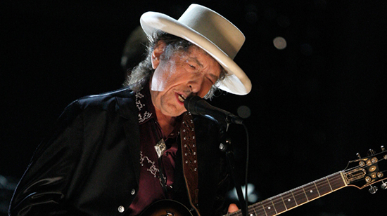 باب دیلن سرآغاز یک اتفاق خوب در جایزه نوبل ادبیات امسال Bob_Dylan_Wins_2016_Nobel_Prize_For_Literature_2.jpg