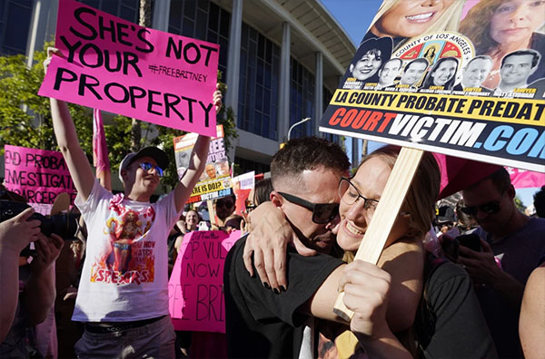 Britney-Spears-Termination (12).jpg