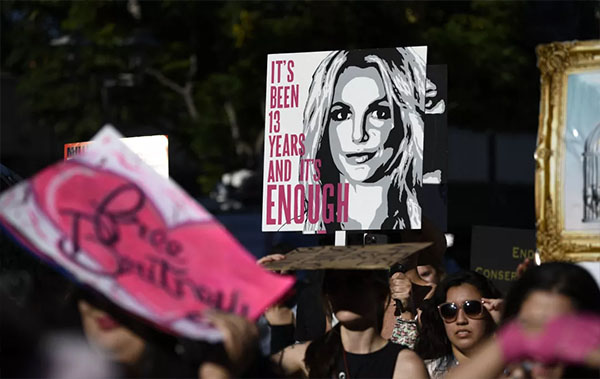 Britney-Spears-Termination (14).jpg