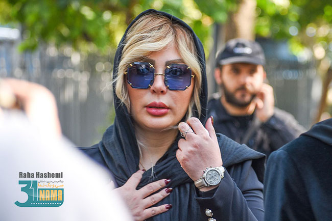 گزارش تصویری اختصاصی از مراسم تشییع "داریوش مهرجویی" و همسرش "وحیده محمدیفر" Daryoshvahide (7).jpg