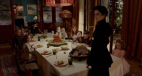 نگاهی به فیلم خانه خانم پرگرین برای بچه های عجیب / آقای برتون با عروسکهایت جادو کن Miss_Peregrines_Home_for_Peculiar_Children_2.jpg