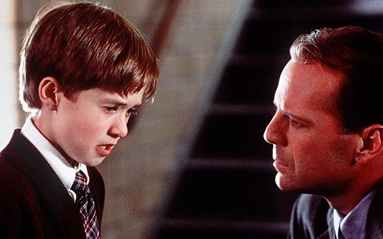 12 بازیگر مشهور معاصر که موفق به کسب جایزه اسکار نشده اند The-Sixth-Sense.jpg