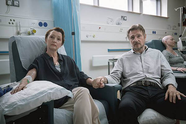 نقد فیلم "عشق معمولی" (Ordinary love)/ اینجا همه چیز معمولی است ordinary love 2019 (2).jpg