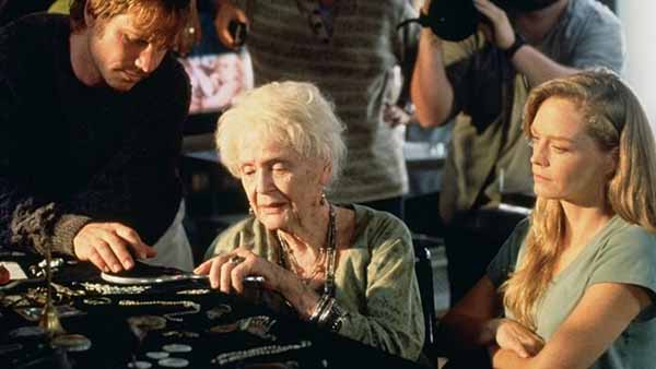 titanic-bill-paxton-gloria-stuart.jpg