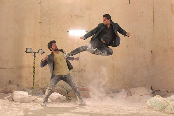 لایه های دروغ.jpg