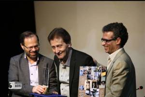 تجلیل از سعید مظفری دوبلور برجسته در شبکه مستند / رونمایی از مستند پرتره «نامه‌های شنیدنی»